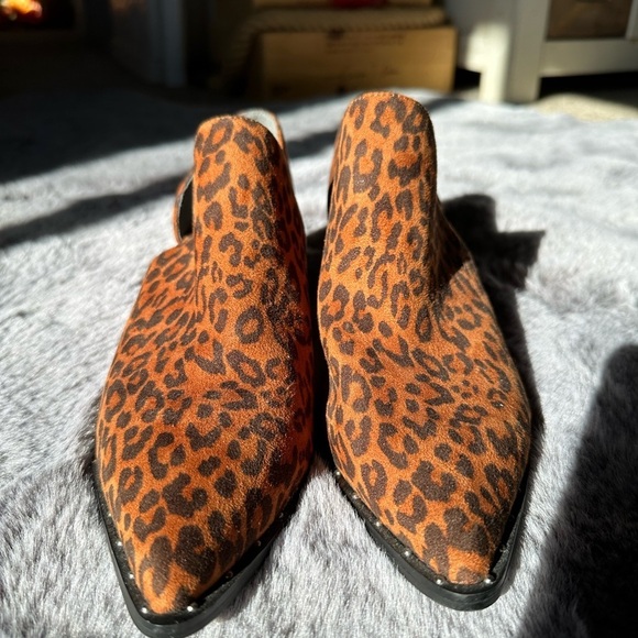 Charles by Charles David Womens Parson Ankle animal Boots heel Brown 8.5M - Picture 7 of 7